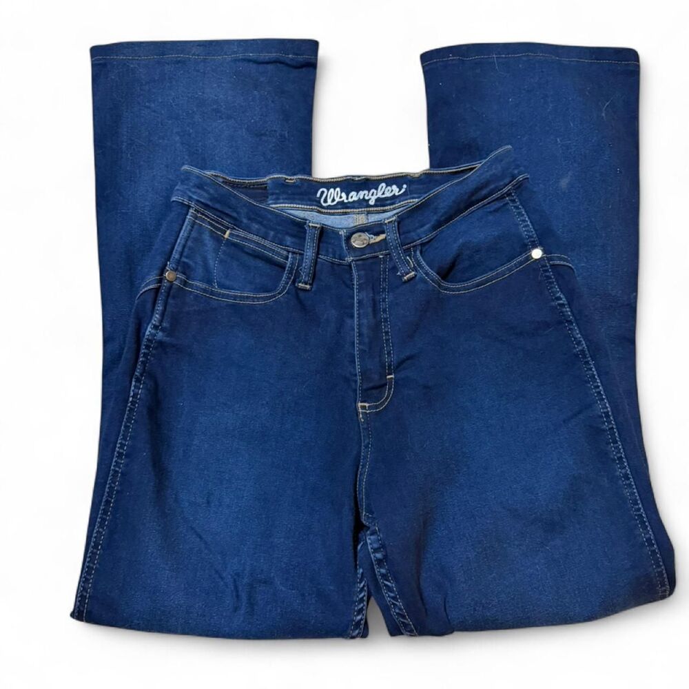 Wrangler Women's Blue and Navy Jeans